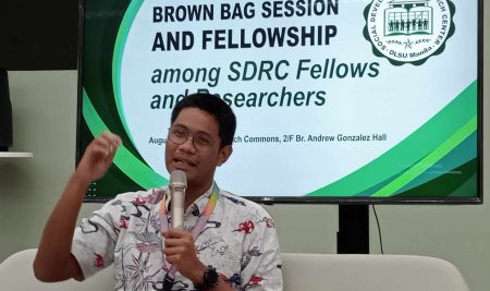 Research Fellow Jerome Cleofas Shares His Project Management Experience in SDRC Brown Bag Session