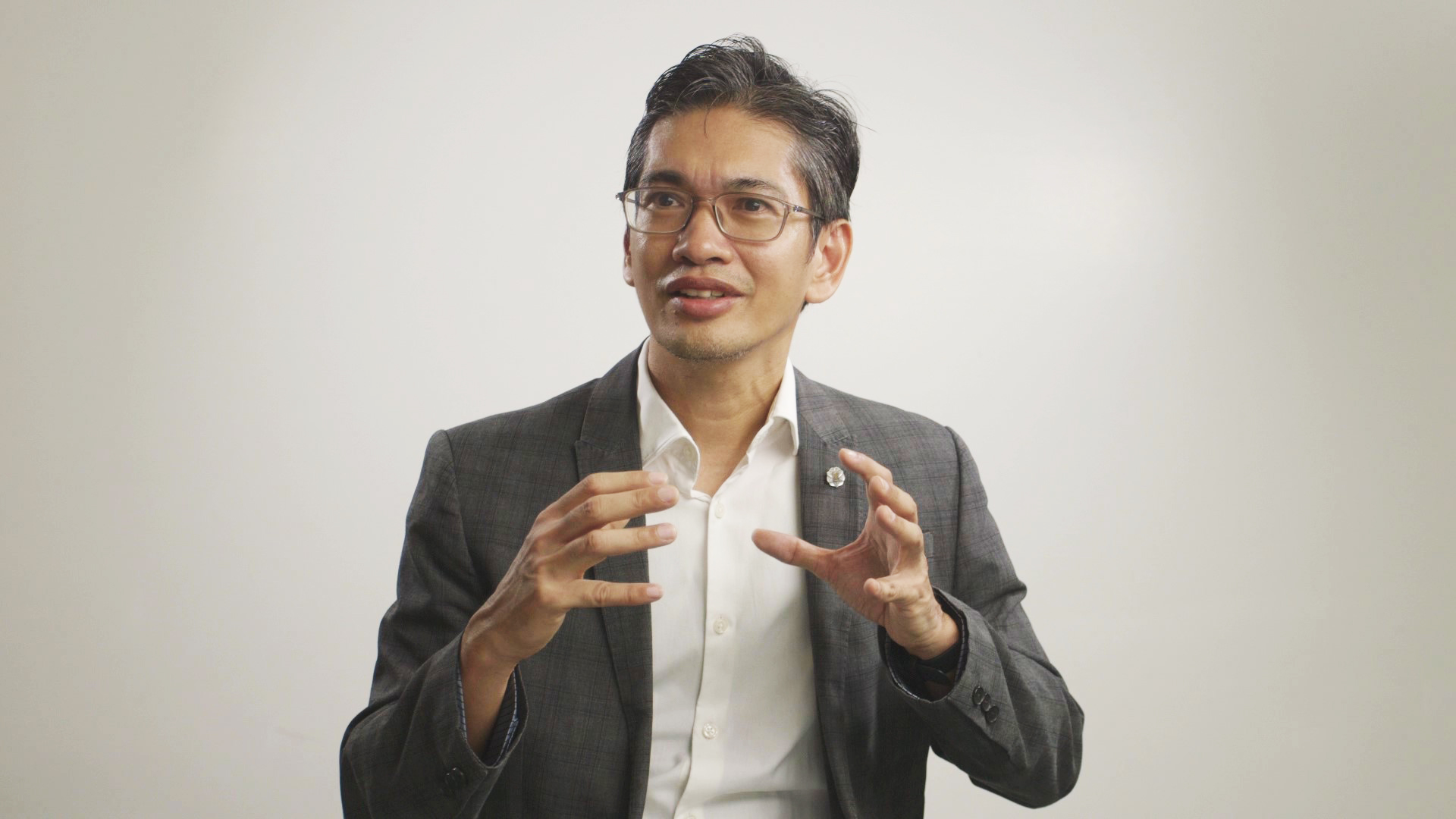 Dr. Michael Angelo Promentilla